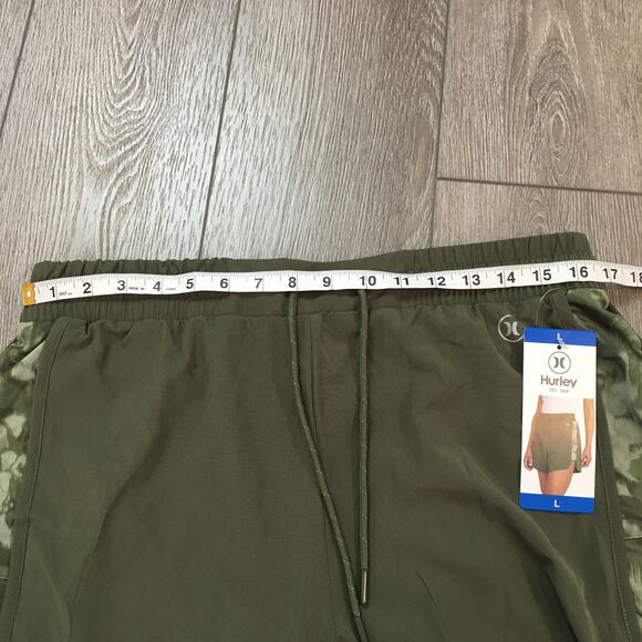 NWT Hurley Green Shorts Floral Woman Size Large - Picture 5 of 8